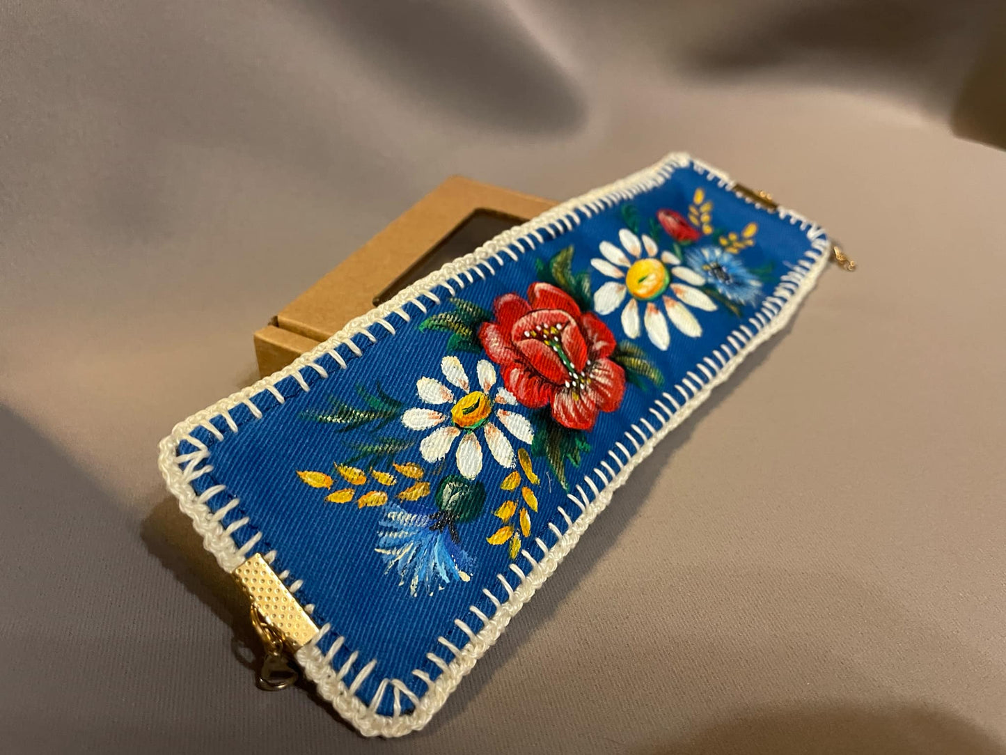 Maalingutega käepael